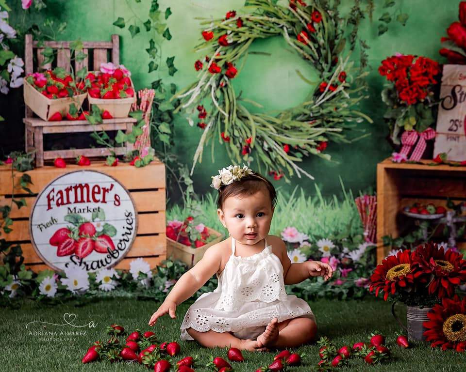 Katebackdrop鎷㈡綖Kate Summer Strawberry and White Flower Green Leaves With Banners Birthday Backdrop